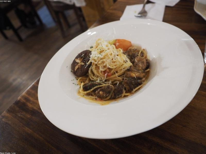 Brand awareness campaign for a restaurant